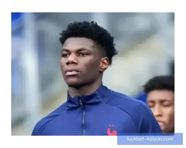 楚阿梅尼技术解析：展现出色控球与传球能力，未来表现值得关注