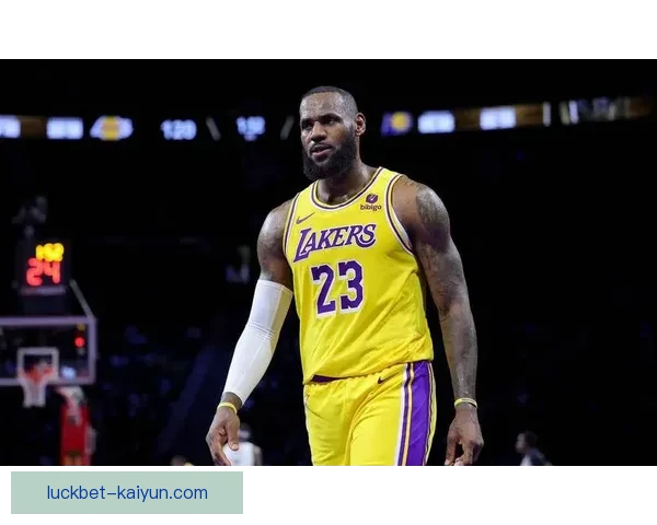 詹姆斯比赛影响力逐渐显现，状态回暖值得关注