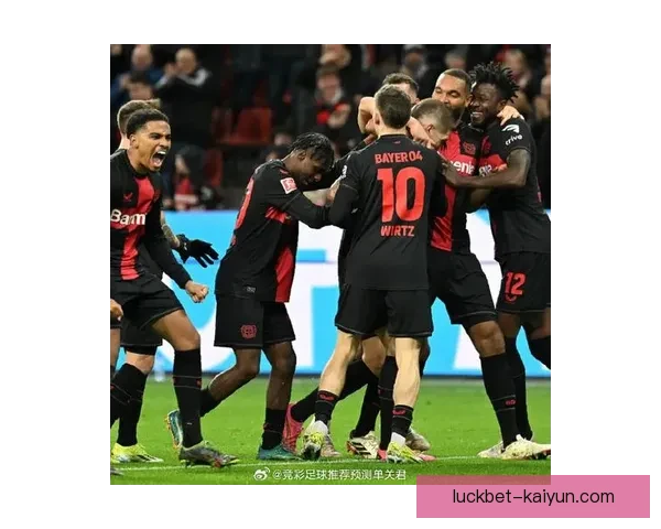 勒沃库森中场组织表现稳健，团队配合持续提升