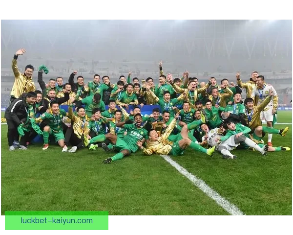 足协杯赛季中，北京国安表现稳健，期待继续晋级挑战。